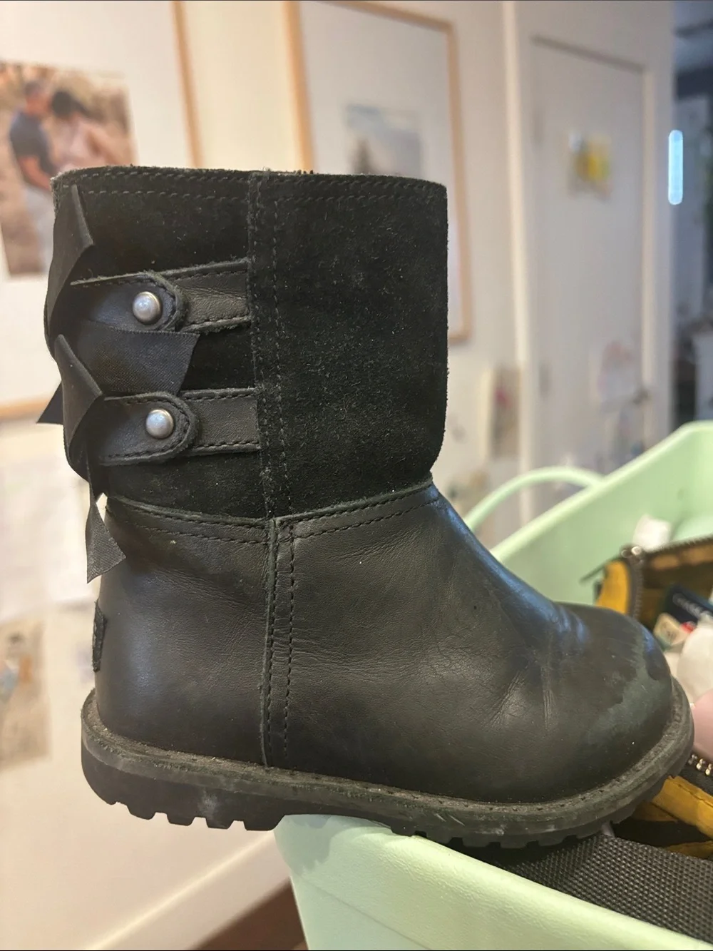 UGG Black Ribbon-Back Ankle Boot Toddler 7